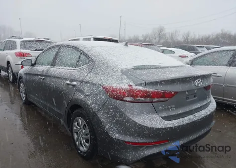 2017 Hyundai Elantra Se z USA, uszkodzony, nr VIN KMHD74LFXHU368013